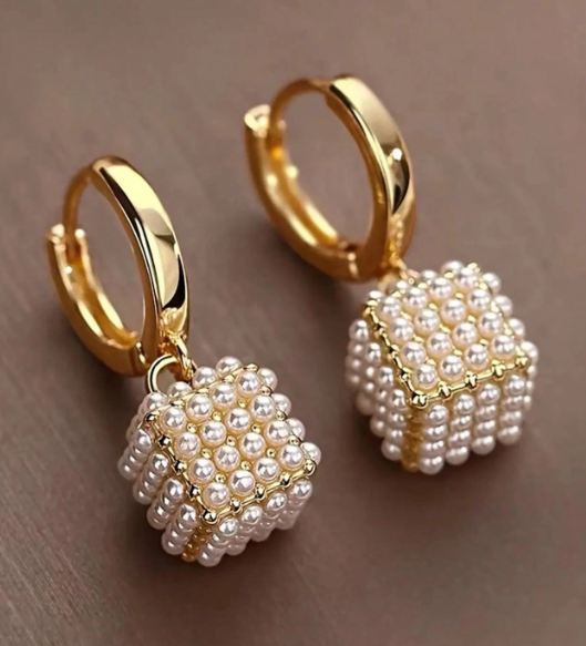 French Jewelry Before AI modeling